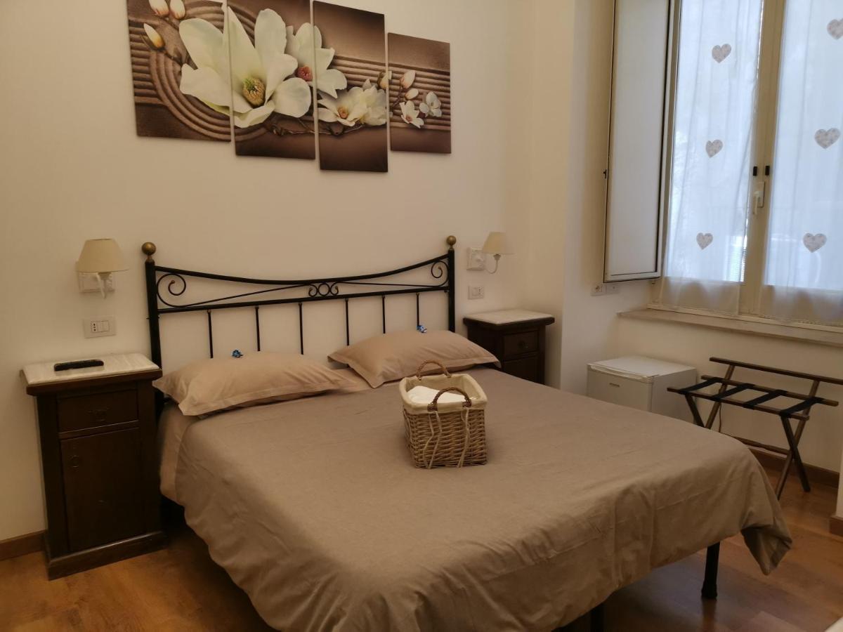 Bed and Breakfast Napoli Pietrasanta Lt Zewnętrze zdjęcie