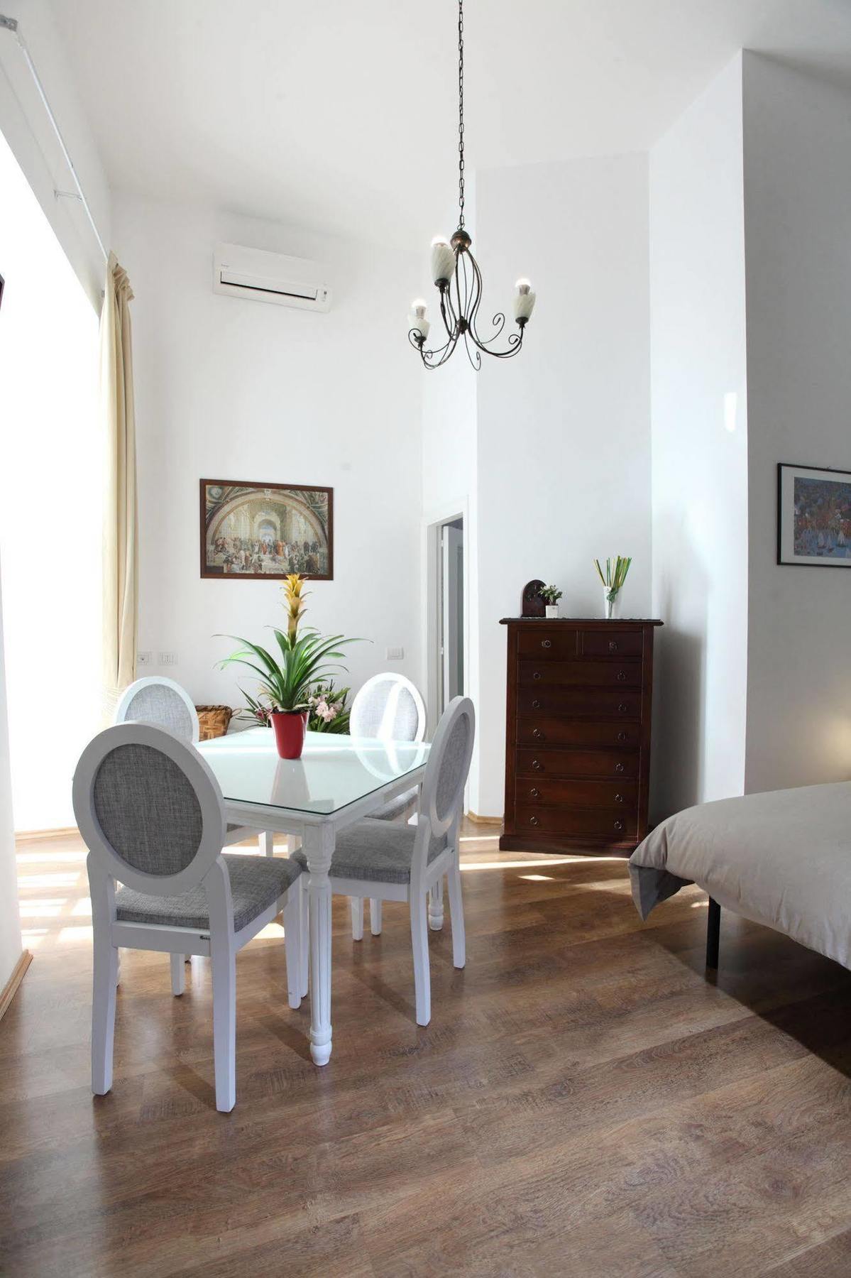 Bed and Breakfast Napoli Pietrasanta Lt Zewnętrze zdjęcie