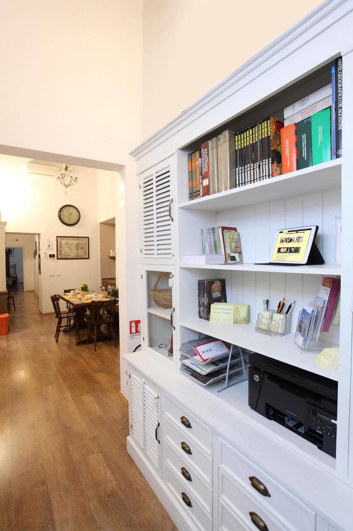 Bed and Breakfast Napoli Pietrasanta Lt Zewnętrze zdjęcie